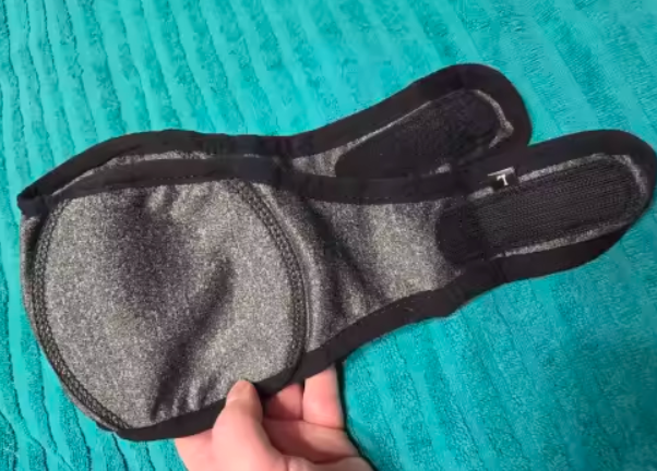 Orejera CalmiPaw talla L, foto de un cliente
